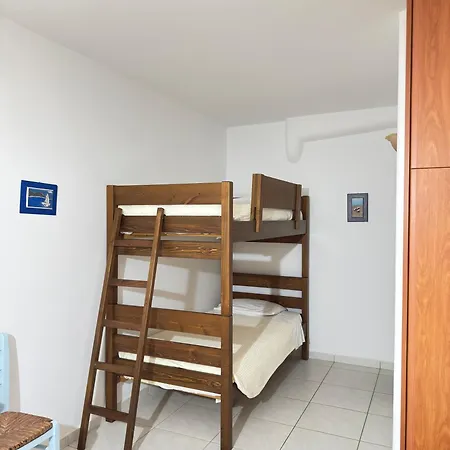 Calm Paros Apartment